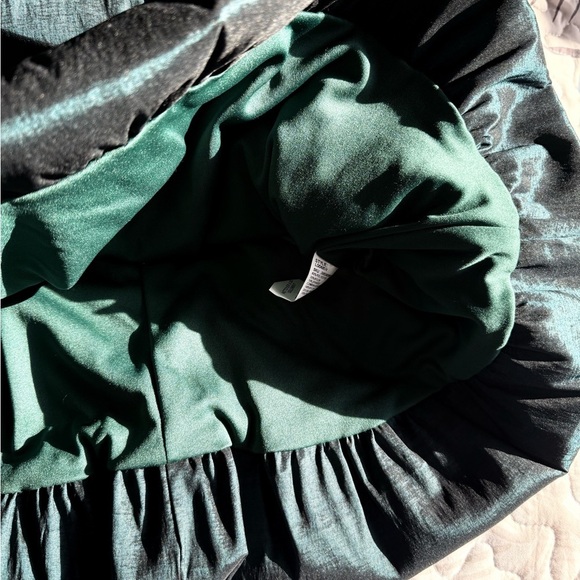 LE CHATEAU - NWT - Elegant One-Shoulder Teal Emerald Dress - Picture 8 of 13